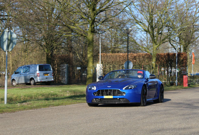 Aston Martin V12 Vantage Roadster