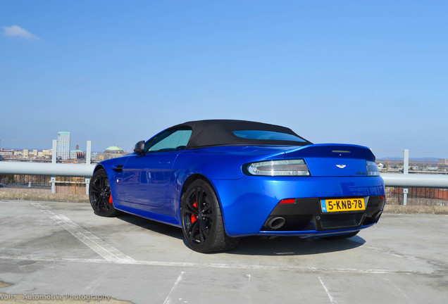 Aston Martin V12 Vantage Roadster