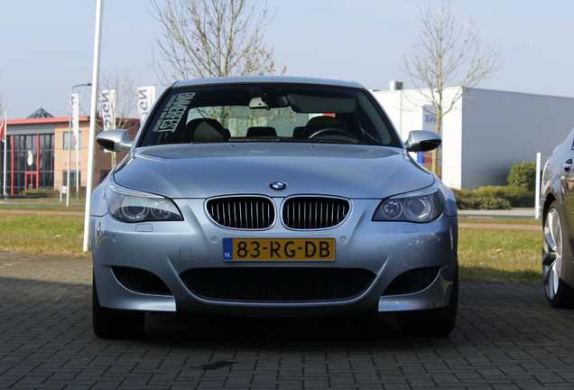 BMW M5 E60 2005