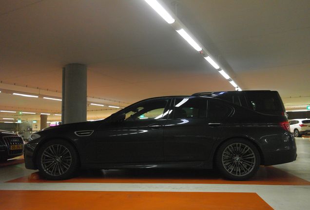 BMW M5 F10 2011