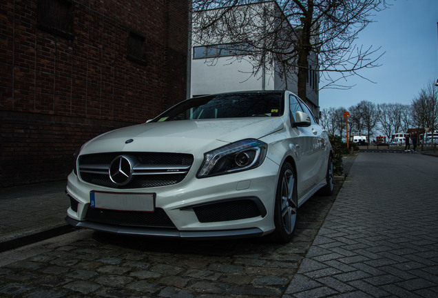 Mercedes-Benz A 45 AMG