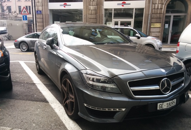 Mercedes-Benz CLS 63 AMG S X218 Shooting Brake