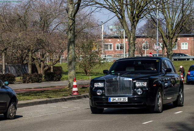 Rolls-Royce Phantom Black