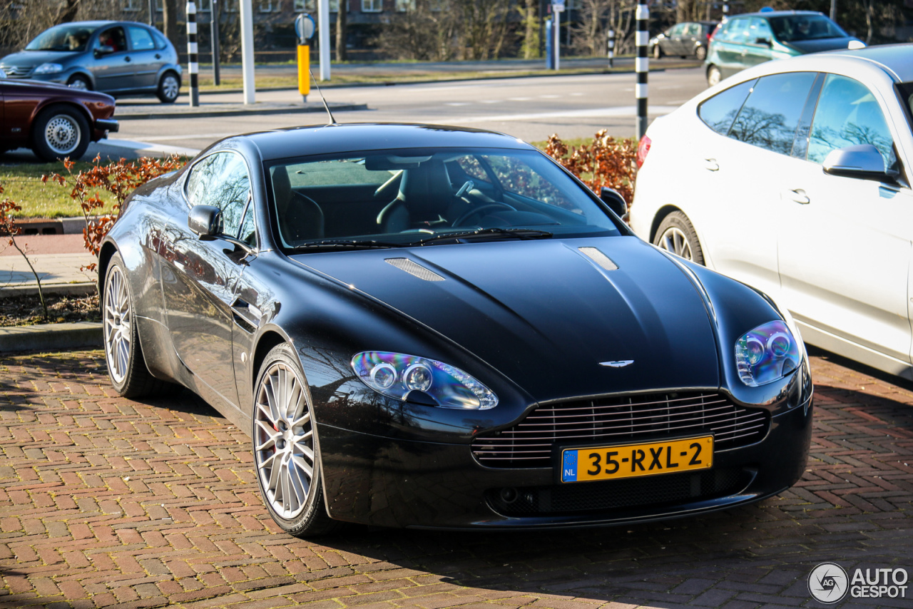 Aston Martin V8 Vantage