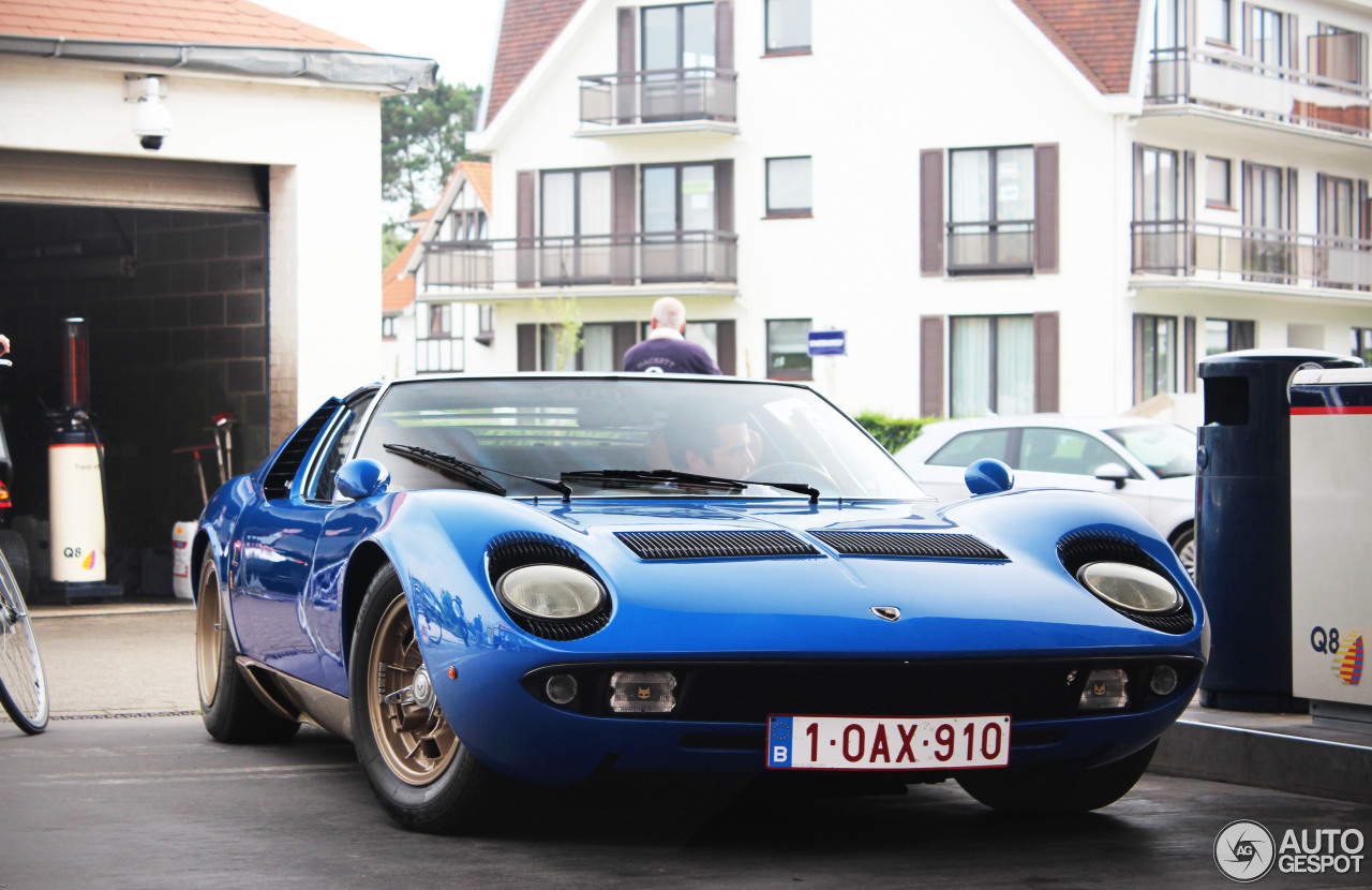 Lamborghini Miura P400