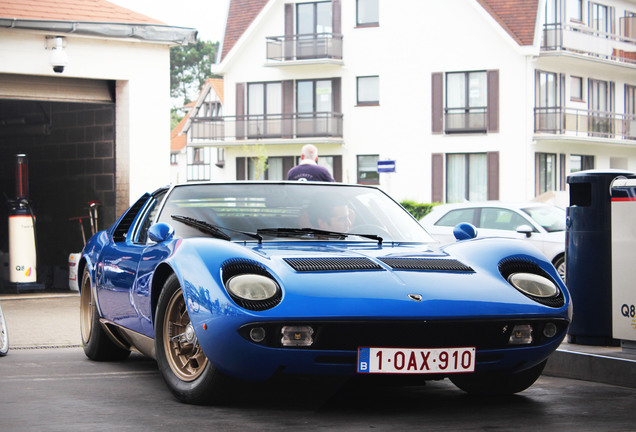 Lamborghini Miura P400