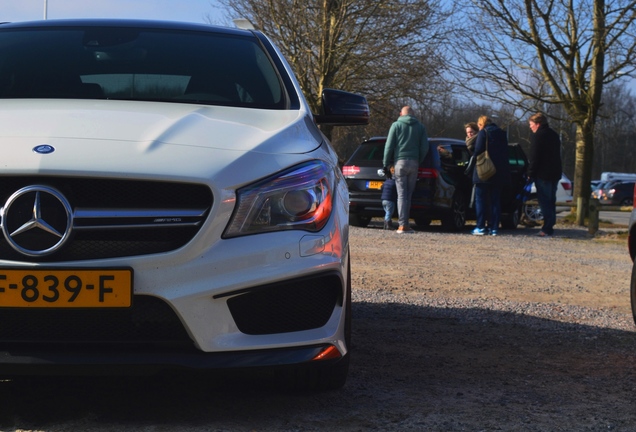 Mercedes-Benz CLA 45 AMG C117