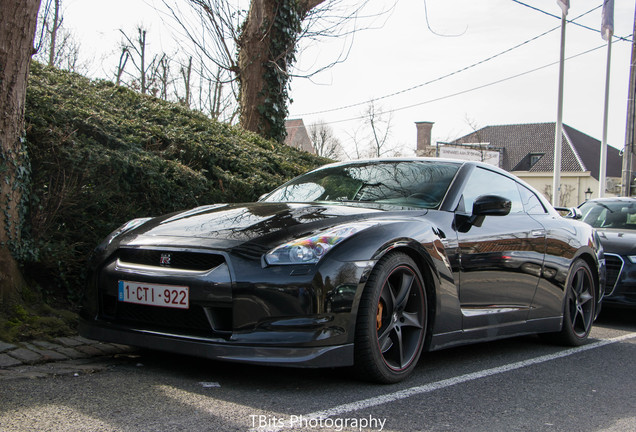 Nissan GT-R