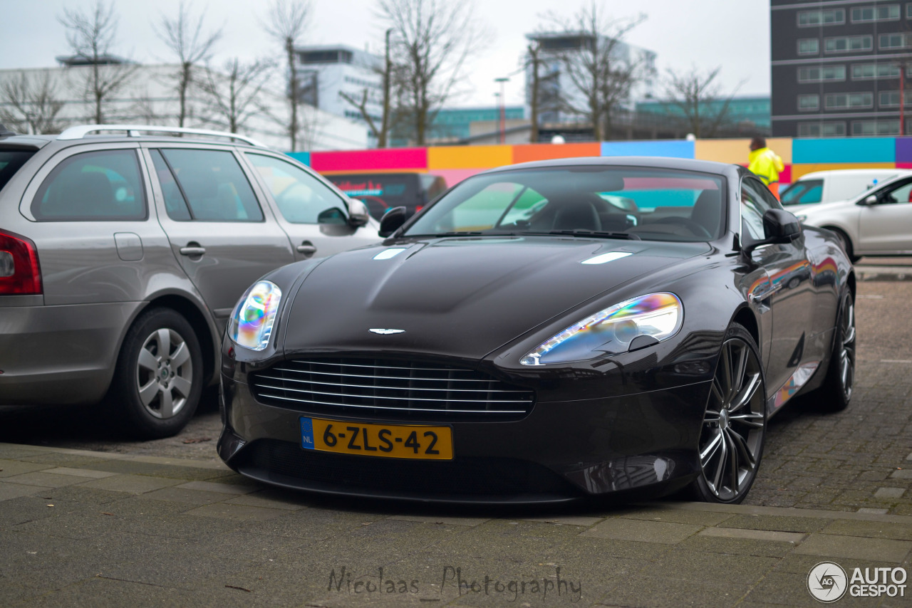 Aston Martin Virage 2011