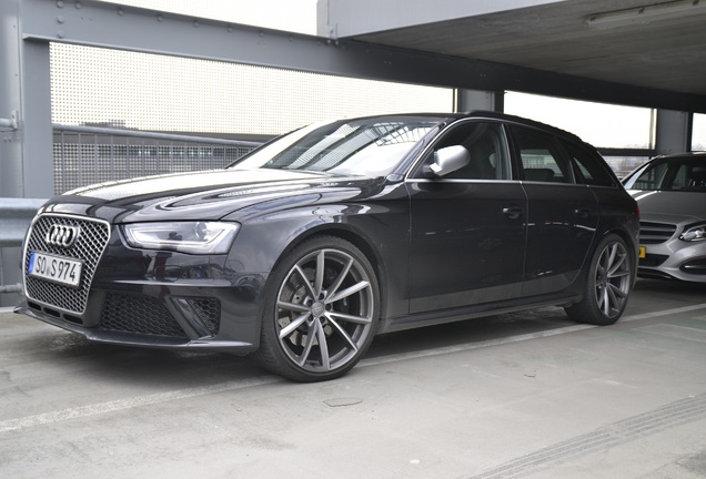 Audi RS4 Avant B8