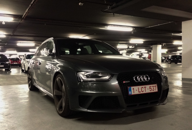 Audi RS4 Avant B8