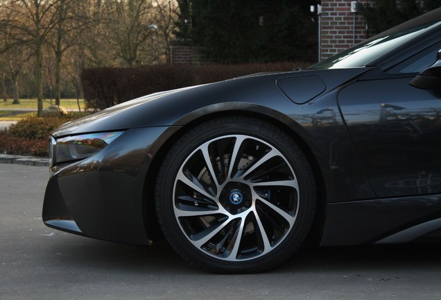 BMW i8