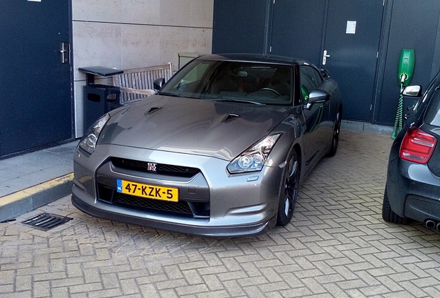 Nissan GT-R