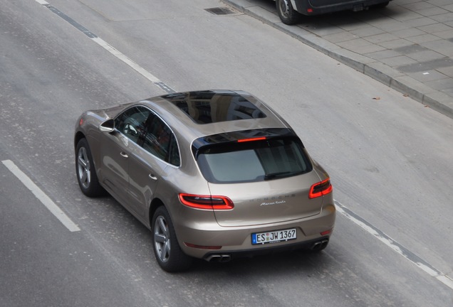 Porsche 95B Macan Turbo