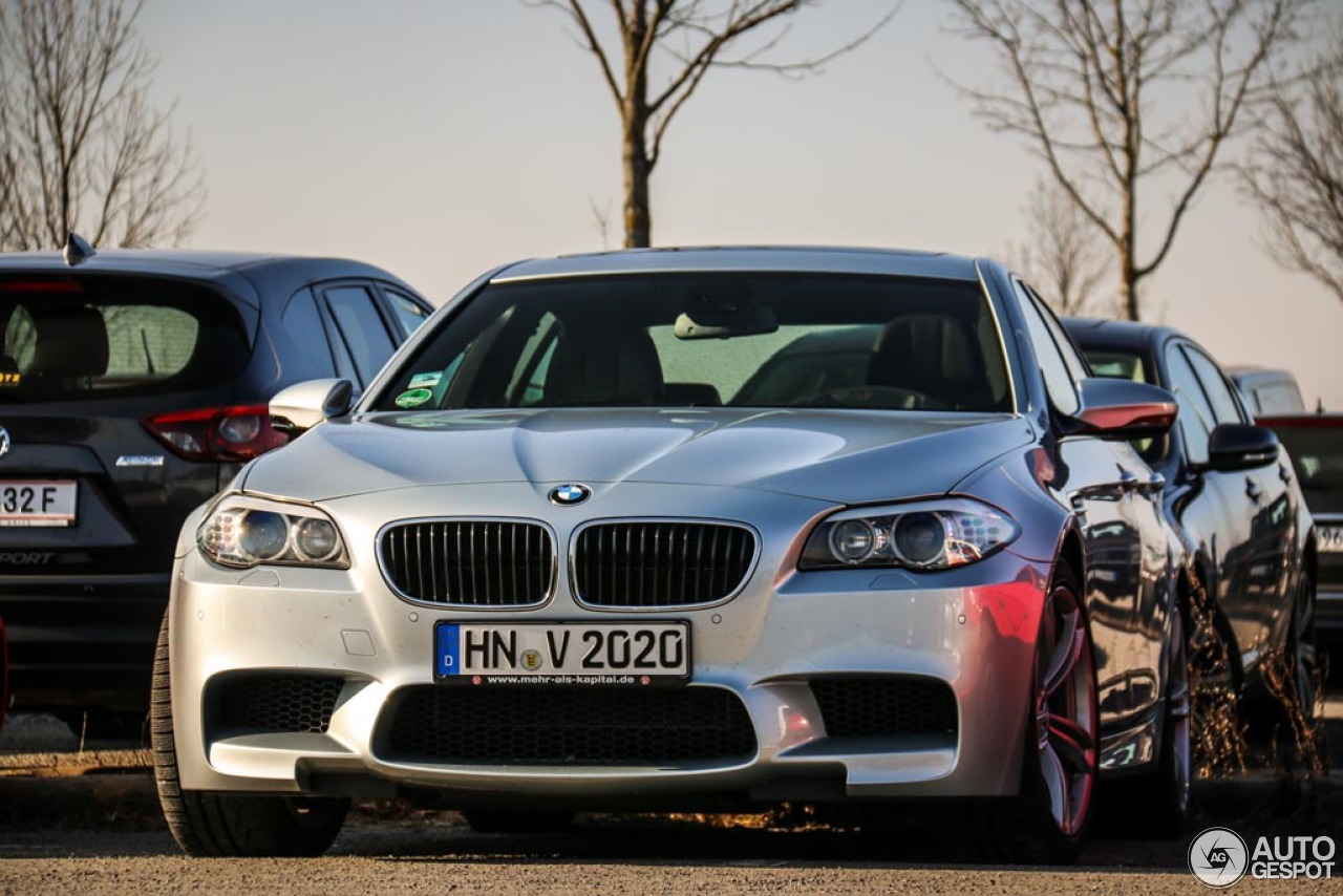 BMW M5 F10 2011