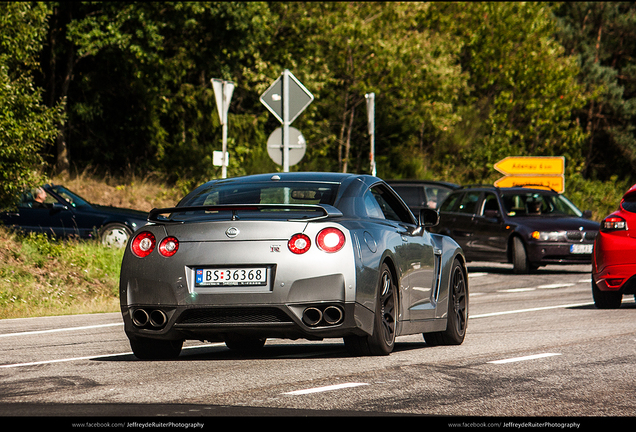 Nissan GT-R 2012