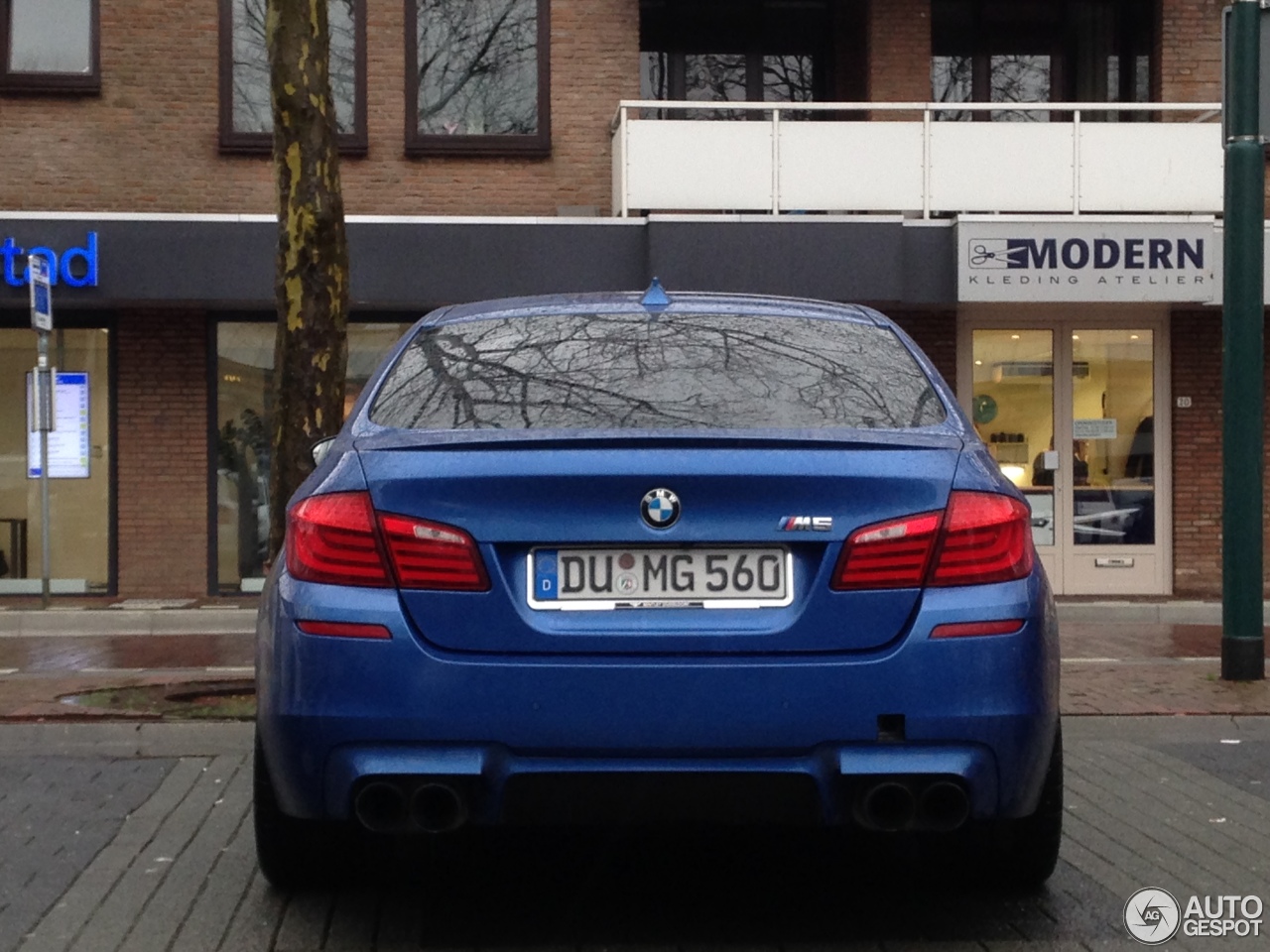 BMW M5 F10 2011