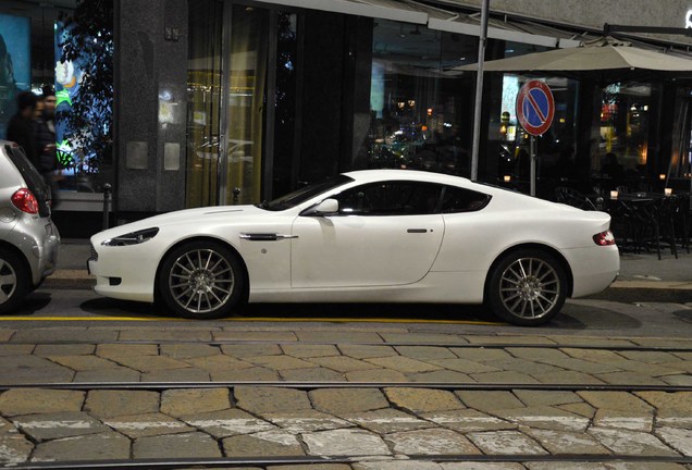 Aston Martin DB9