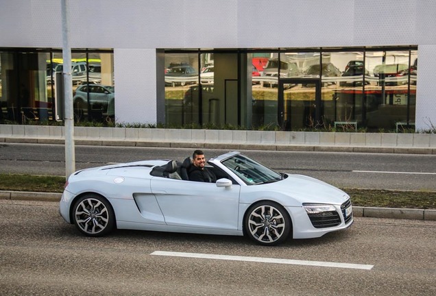 Audi R8 V8 Spyder 2013