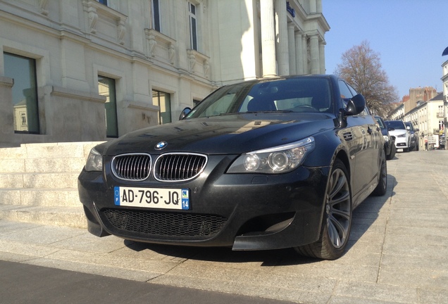 BMW M5 E60 2005