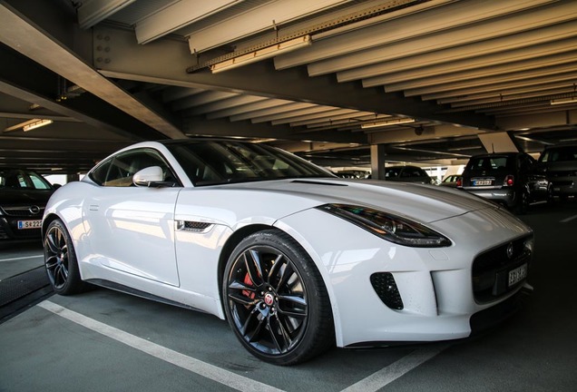 Jaguar F-TYPE R Coupé