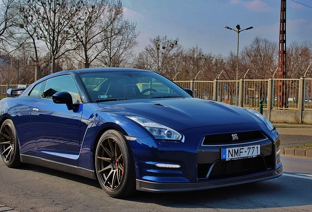 Nissan GT-R 2015