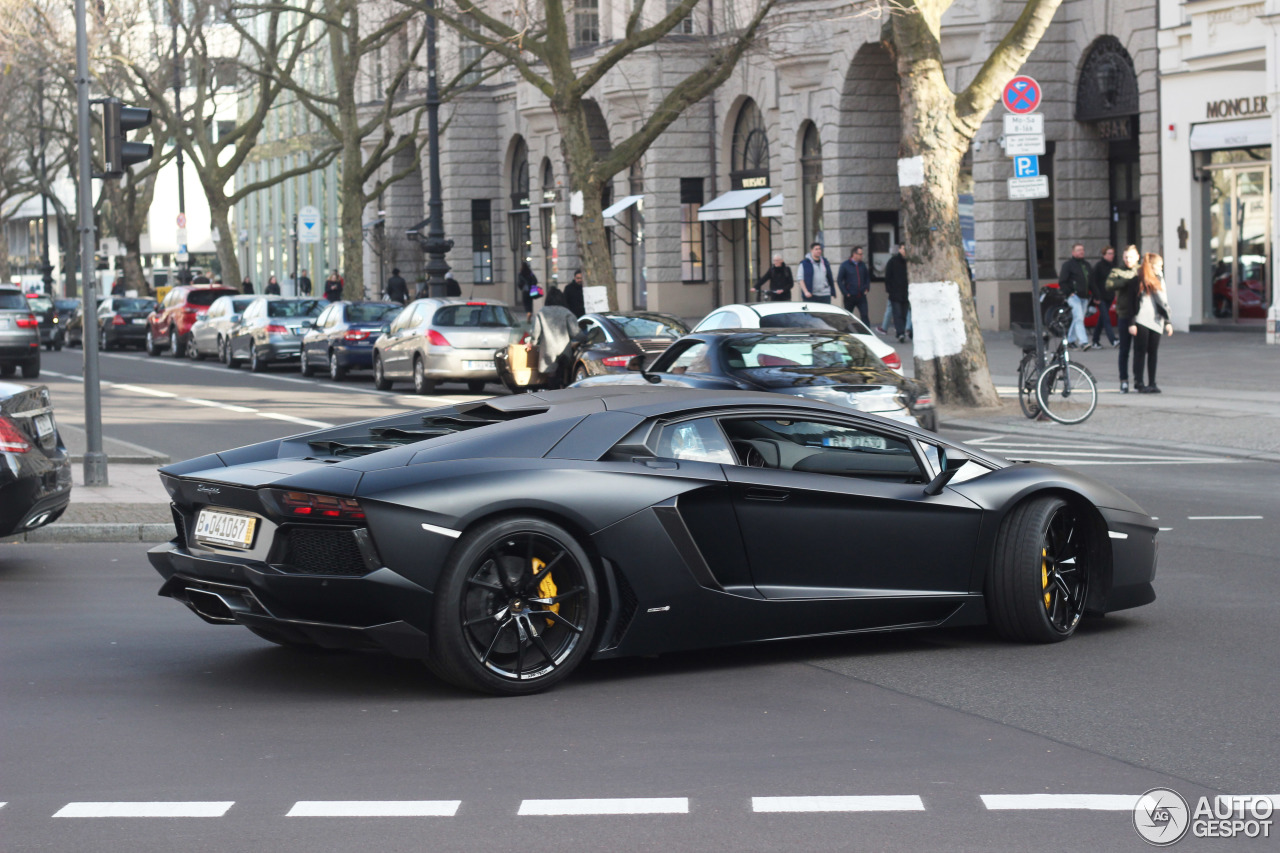 Lamborghini Aventador LP700-4