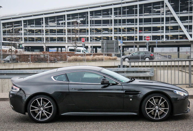 Aston Martin V8 Vantage S