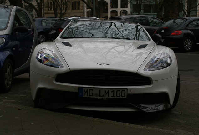 Aston Martin Vanquish 2013