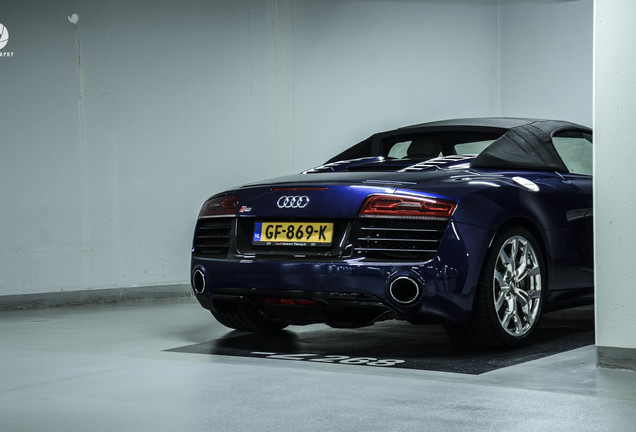 Audi R8 V10 Spyder 2013