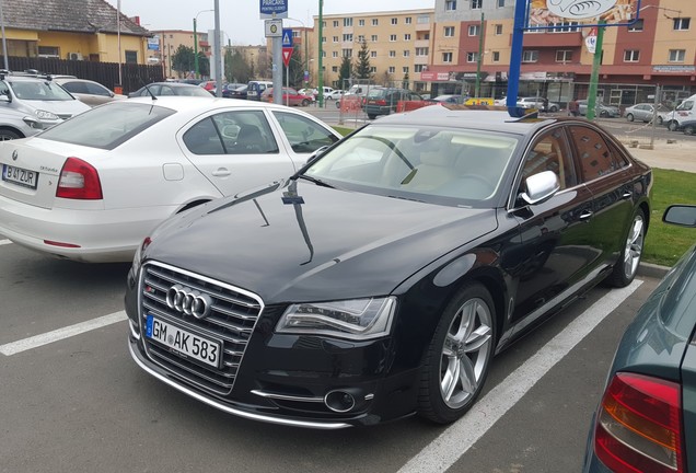 Audi S8 D4