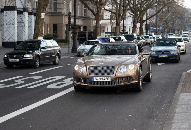 Bentley Continental GTC 2012