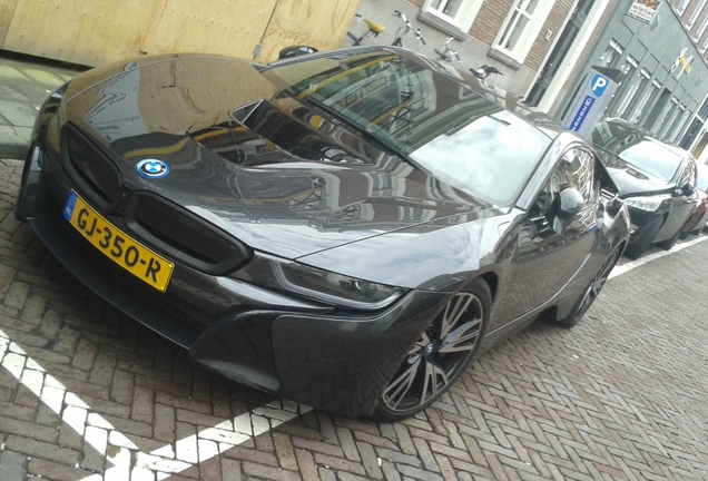 BMW i8