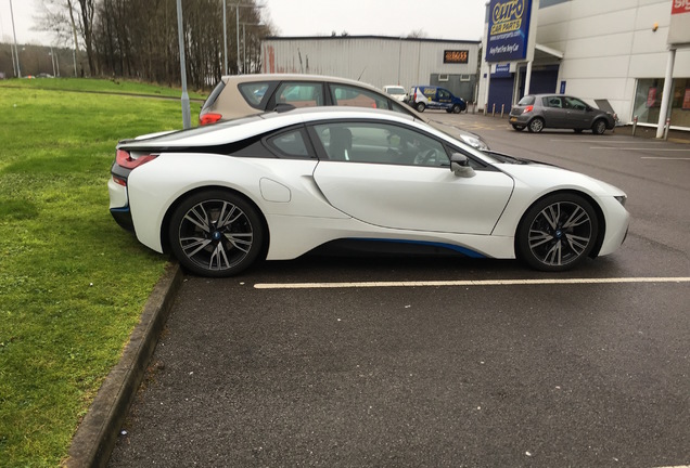 BMW i8