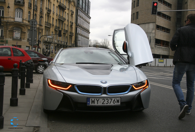 BMW i8