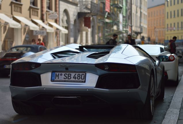 Lamborghini Aventador LP700-4 Roadster