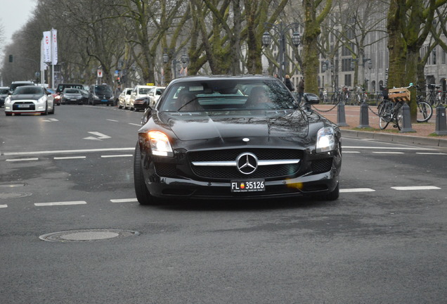 Mercedes-Benz SLS AMG