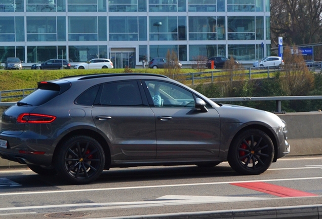 Porsche 95B Macan Turbo