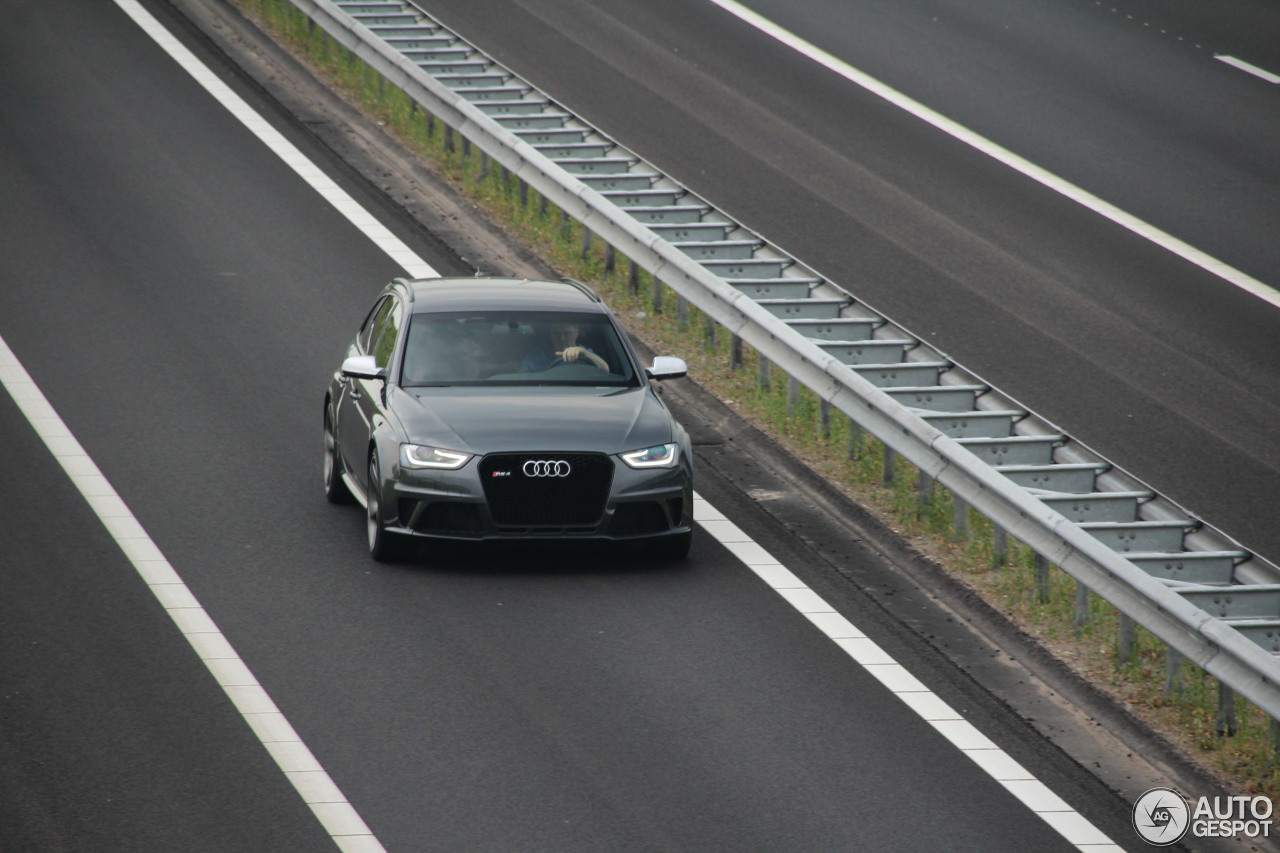 Audi RS4 Avant B8