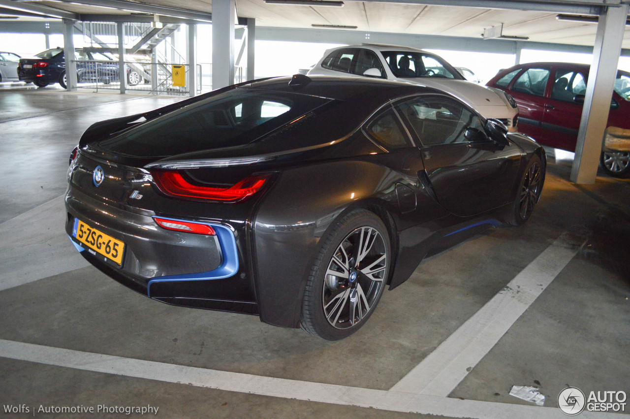 BMW i8