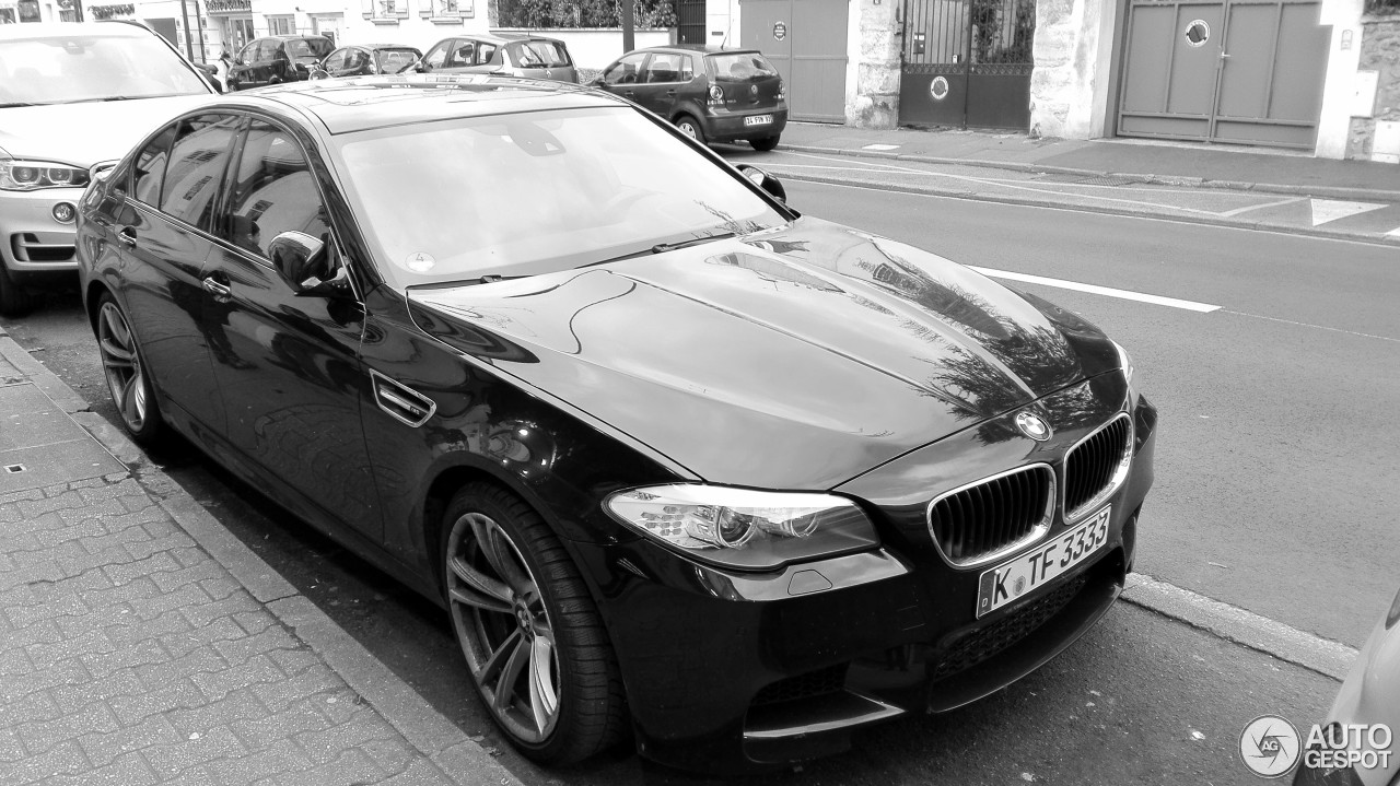 BMW M5 F10 2011