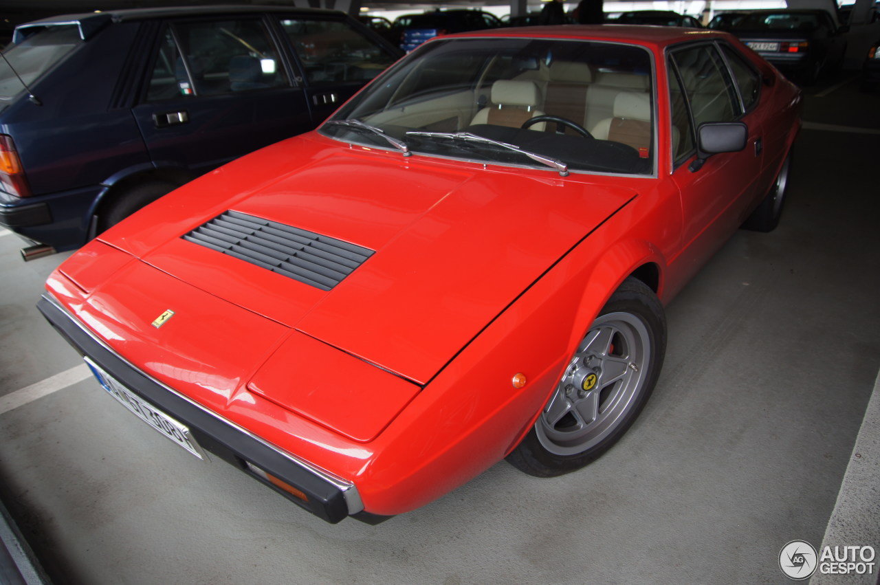 Ferrari Dino 308 GT4