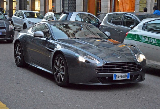 Aston Martin V8 Vantage S