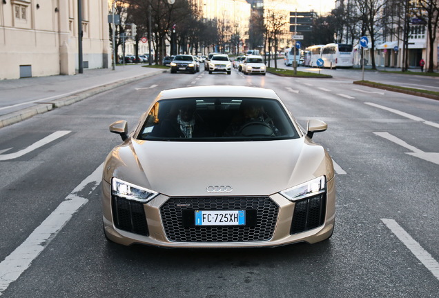 Audi R8 V10 Plus 2015