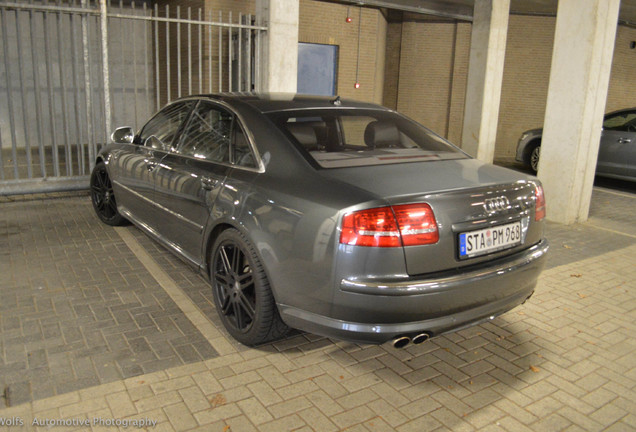 Audi S8 D3