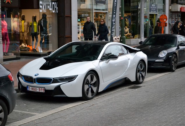 BMW i8