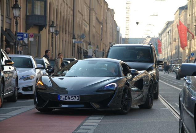 McLaren 570S