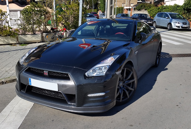 Nissan GT-R 2013