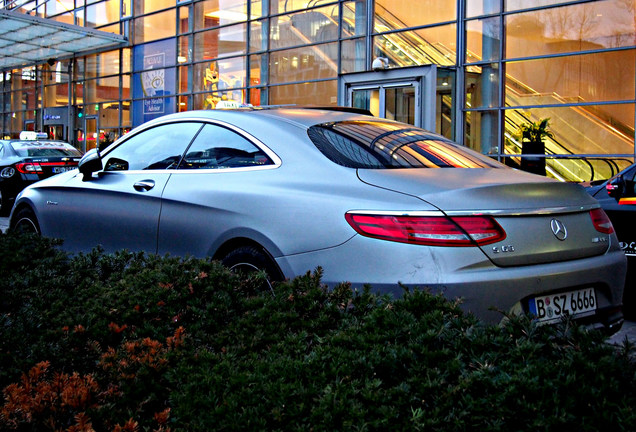 Mercedes-Benz S 63 AMG Coupé C217