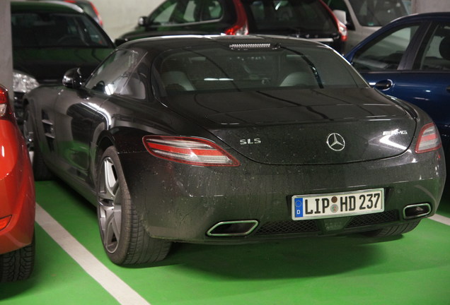 Mercedes-Benz SLS AMG